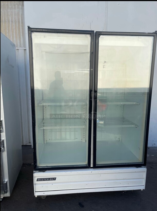 Certified Working Master-Bilt BLG-52HD Low Temp Glass Door Freezer Merchandiser 220 Volt 1 Phase  - Image 6 of 11