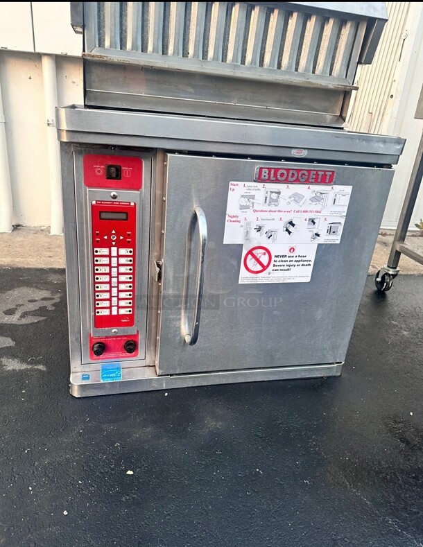 Blodgett CTBR BASE Single Half Size Electric Convection Oven - 5.6kW, 208v/1ph Working - Image 1 of 7