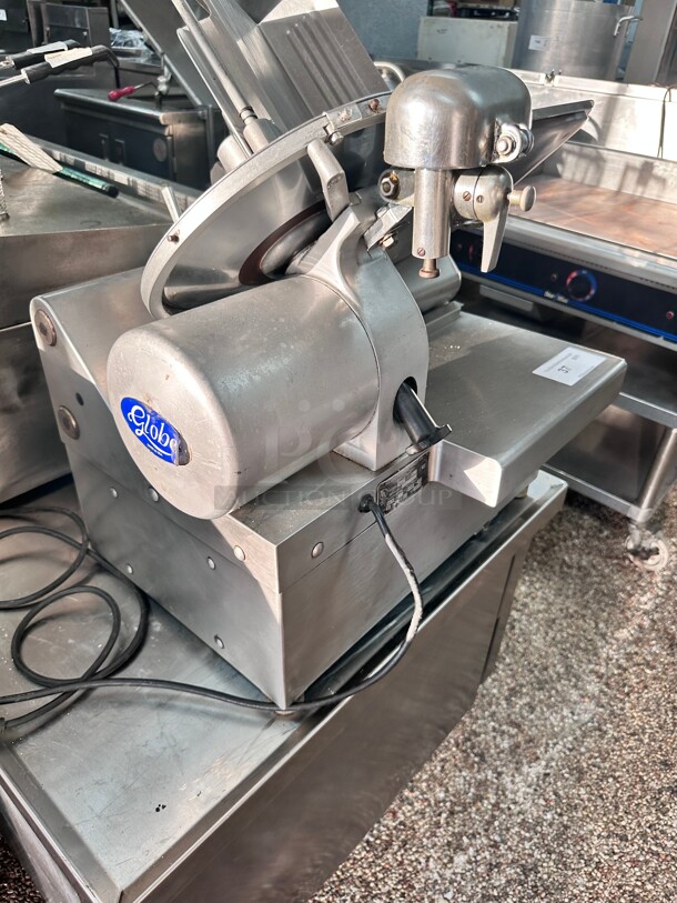 Certified Working! Globe Commercial Meat Slicer With Blade Sharpener 115 Volt NSF - Image 5 of 8