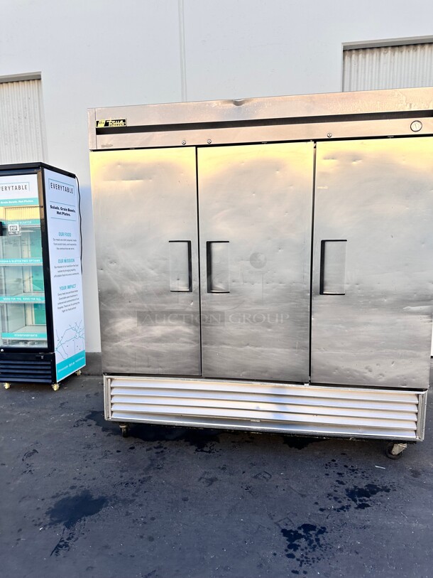 Excellent True T-72F 78 inch Three Section Reach In Freezer, (3) Solid Doors, 115v Working - Image 5 of 10