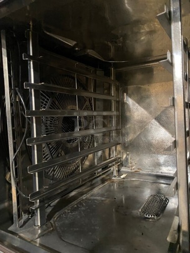 SWEET! LATE MODEL! 2016! Rational Electric Powered White Efficiency Self Cooking Center Double Deck Combi Convection Oven! With Rational Ventless Exhaust System! With View Through Doors! All Stainless Steel! 2x Your Bid Makes One Unit! Model: SCCWE61 SN: E61SH16052516723, SN: E61SH16032505346 208V 60HZ 3 Phase! Working When Removed!  - Image 6 of 11