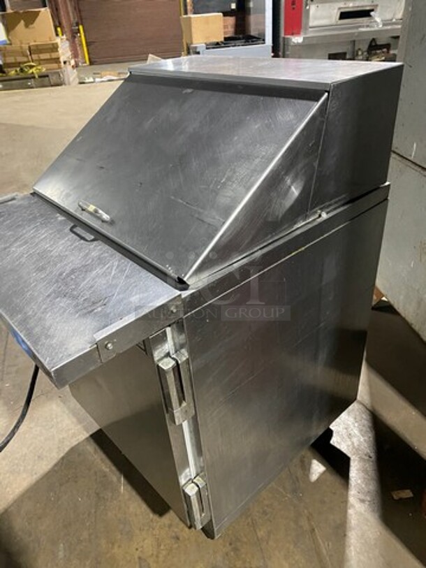 Beverage Air Refrigerated Sandwich Prep Table! With Single Door Storage Space Underneath! All Stainless Steel! Model SUR2712M Serial 4407841! 115V 1 Phase! On Casters! - Image 4 of 9