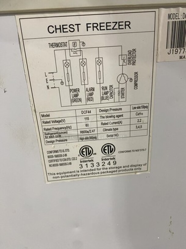 Diamond Commercial Chest Freezer! Model DCF44! 115V 1 Phase!  - Image 7 of 8