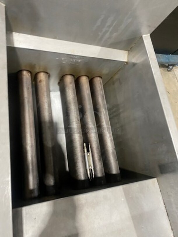 Pitco Frialator Commercial Natural Gas Powered Deep Fat Fryer! All Stainless Steel! On Legs! - Image 5 of 7