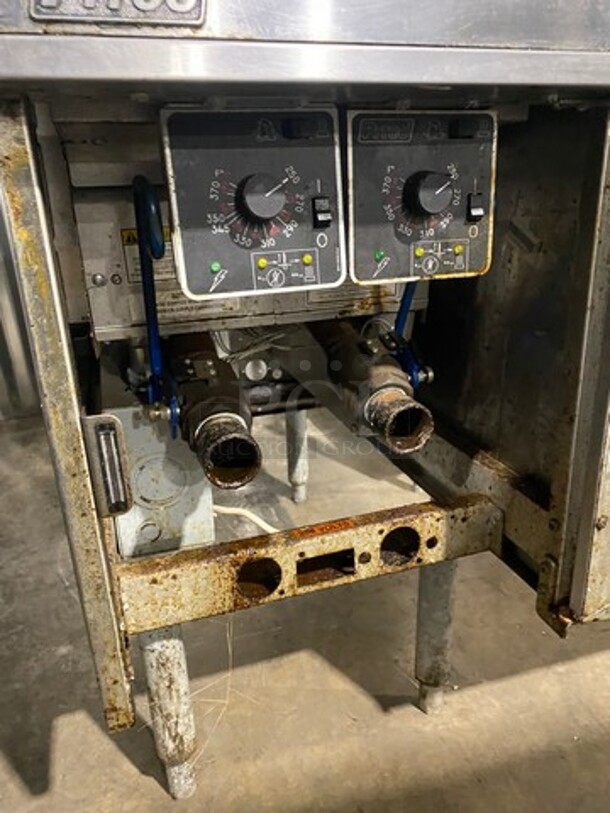 Pitco Commercial Electric Powered Split Bay Deep Fat Fryer! All Stainless Steel! On Legs! Model: SE14T SN: E10CD008548 208V 60HZ 3 Phase - Image 7 of 9