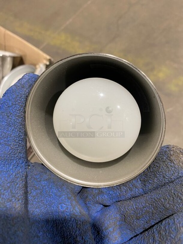 ALL ONE MONEY! Metal Finish Track Light Fixtures! - Image 3 of 4