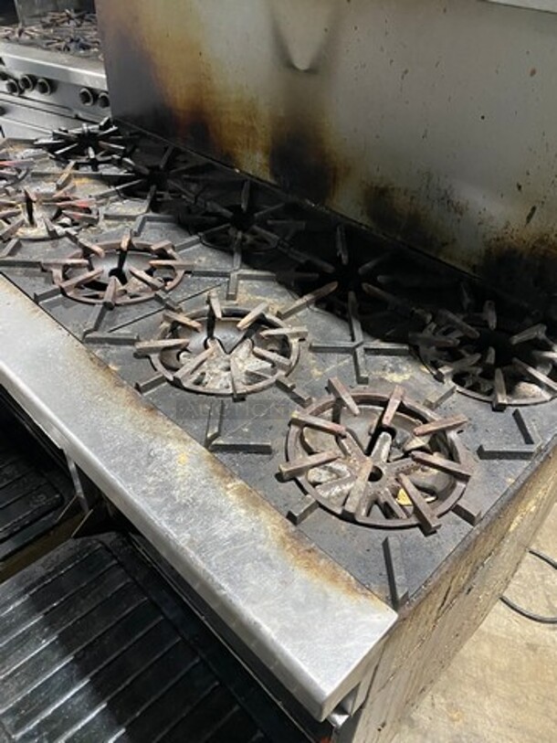 Garland Natural Gas Powered 10 Burner Stove! With 2 Full-Sized Convection Ovens! With Metal Oven Racks! With Raised Back Splash & Salamander Shelf! Stainless Steel! On Casters! WORKING WHEN REMOVED! - Image 8 of 11