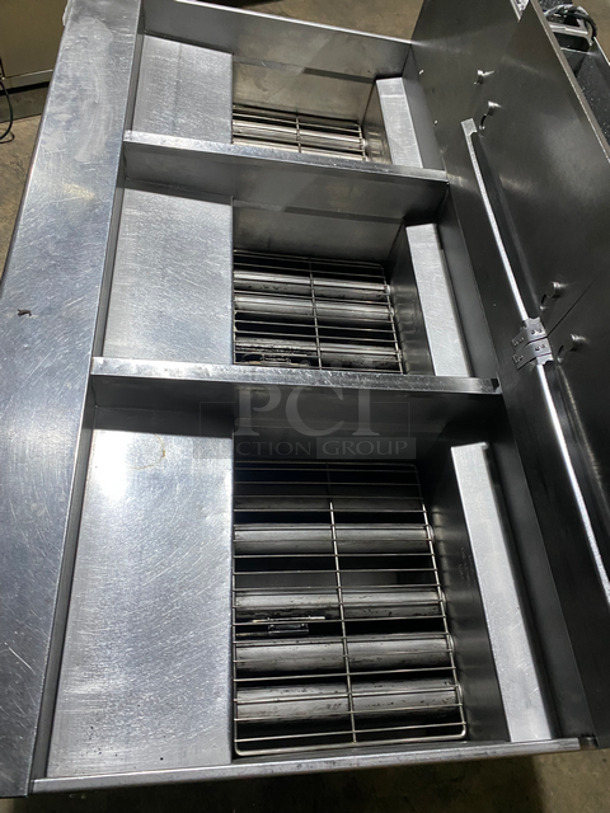 SWEET! Pitco Frialator Commercial Natural Gas Powered 3 Bay Deep Fat Fryer! With Backsplash! With Fryer Covers! All Stainless Steel! On Casters! Working When Removed! Model: SSH60W SN: G13LC064141 115V 50/60HZ - Image 5 of 12