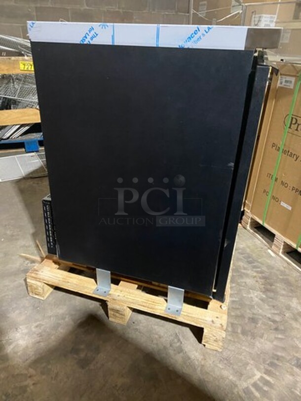 SCRATCH-N-DENT! LATE MODEL! 2019 Micro Matic Commercial Refrigerated Beer Kegerator Cooler! NO TOWER! Model: MDD23E SN: 8101681682 220V 60HZ 1 Phase - Image 5 of 11