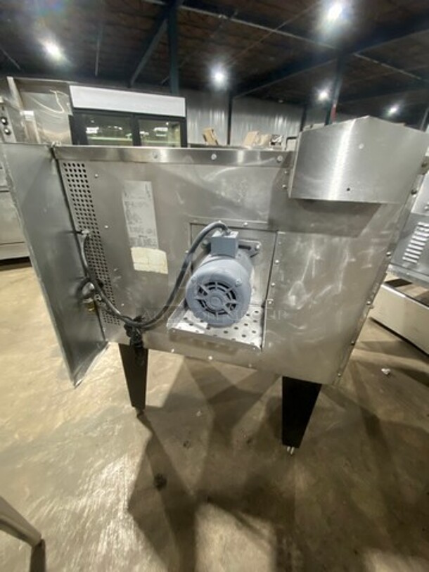 Southbend Natural Gas Powered Single Deck Convection Oven! With View Through Doors! Metal Oven Racks! All Stainless Steel! On Legs! - Image 3 of 7