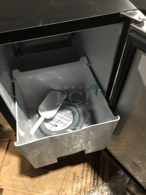 NEW! OUT OF THE BOX! SCRATCH-N-DENT! Whynter Undercounter Built In Ice Maker! 25LB Ice Capacity! All Stainless Steel! Model: UIM502SS 115V - Image 8 of 10