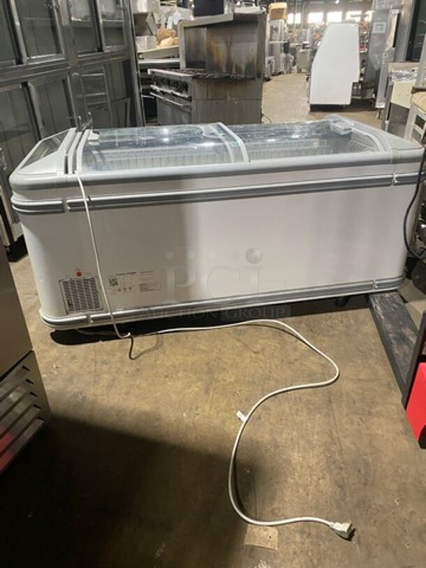 AHT Commercial Reach Down Chest Freezer Display! With Poly Coated Baskets! With Sliding Top Doors! Model: MALTA185 SN: 30339300002945! 120V 60HZ 1 Phase!
 - Image 3 of 8