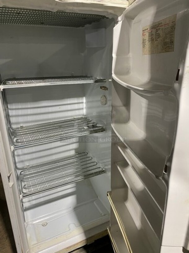 Whirlpool Single Door Freezer! With Racks And Shelves! Model: EEV163F - Image 5 of 11