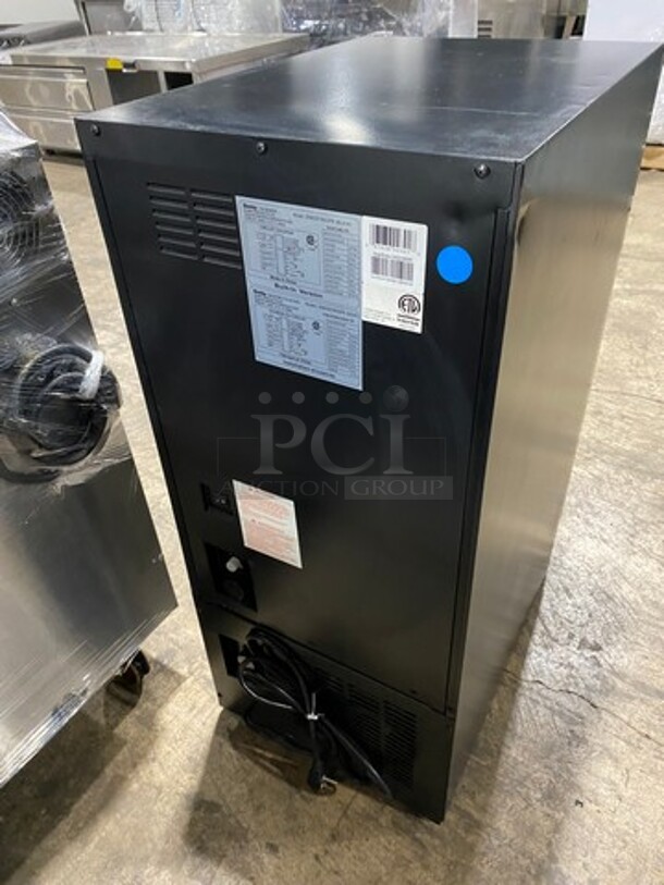 NEW! OUT OF THE BOX! SCRATCH-N-DENT! Danby Undercounter Ice Maker! 32LB Ice Capacity! Model: DIM32D1BSSPR - Image 4 of 10