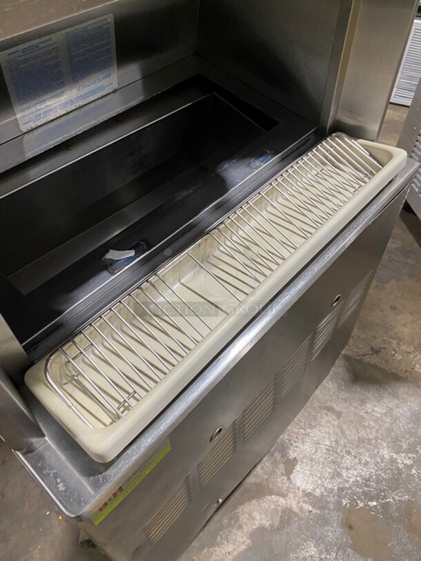 Taylor Commercial 2 Flavor Frosty/ Slushie Making Machine! With Milkshake Mixing Attachment! All Stainless Steel! On Casters! Model: 34227 SN: K4012295 208/230V 60HZ 1 Phase - Image 9 of 11