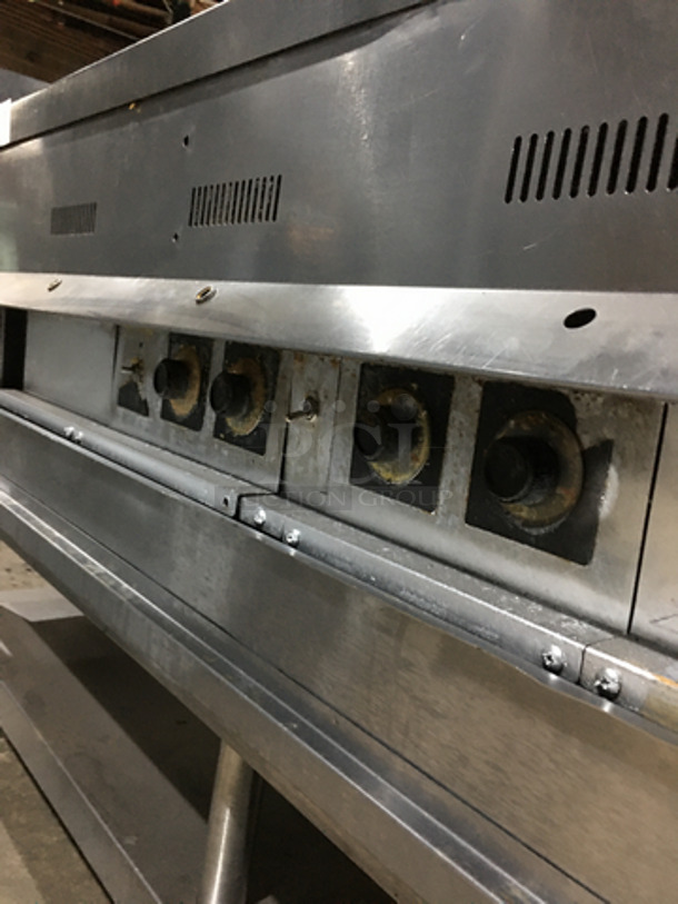 GORGEOUS! Wolf Heavy Duty Commercial Flat Griddle! On Heavy Duty Equipment Stand! With Back And Side Splashes! All Stainless Steel! On Casters! Model: IRC60C SN: 481606006 120V 60HZ 1 Phase - Image 7 of 9