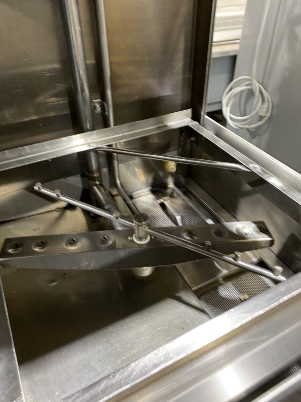 MOYER DIEBEL Stainless Steel Dishwasher! On Legs! Model MD2000 Serial D171215305 208/240V/60Hz/3 Phase  - Image 5 of 9