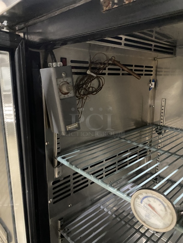 Avantco Refrigerated Bar Back Cooler Merchandiser! Model 178UBB2472G Serial 9133150037! 115 Volts, 1 Phase. 
 - Image 6 of 8
