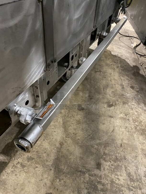 FAB! Pitco Frialator Commercial Natural Gas Powered 3 Bay Deep Fat Fryer! With Middle Fryer Basket Rack! With Oil Filter System! All Stainless Steel! On Casters! Model: SGH50 SN: G09DC011392 - Image 11 of 12