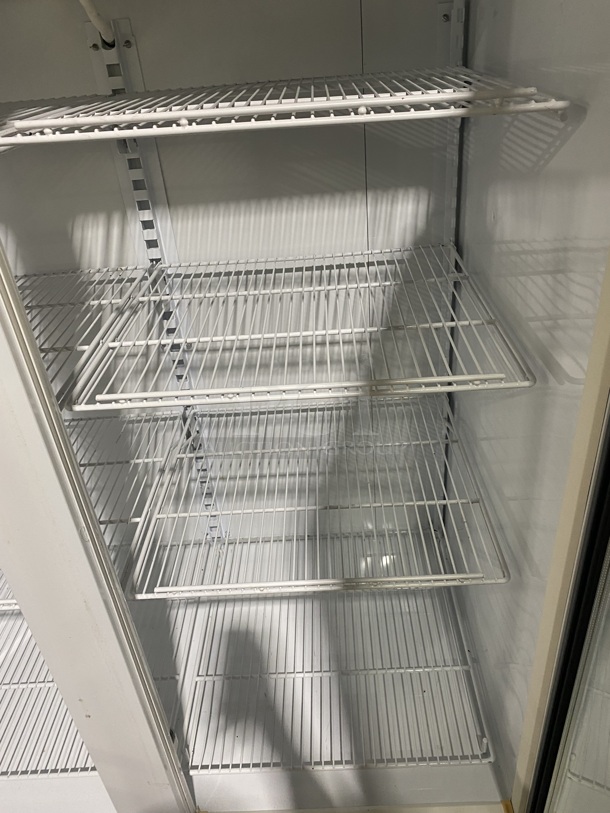 MASTER-BILT Metal Commercial 2 Door Reach In Freezer Merchandizer! MODEL:BLG-48HD SN:LV486729!  - Image 7 of 10