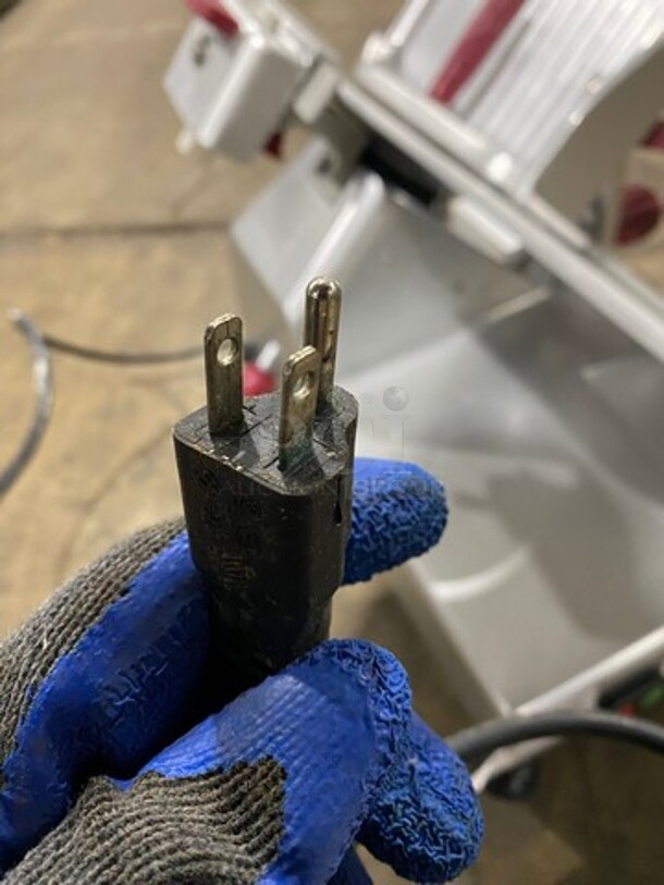 NICE! Berkel Commercial Countertop Deli/Meat Slicer! All Stainless Steel! Model: 827APLUS SN: EN1050111 115V 60HZ 1 Phase - Image 10 of 11