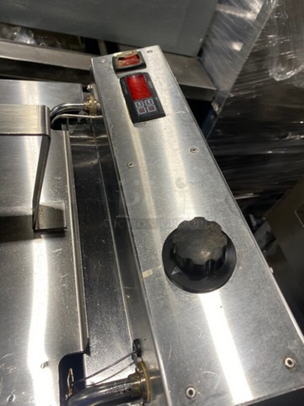 Commercial Countertop Deep Fat Fryer! All Stainless Steel! - Image 6 of 9