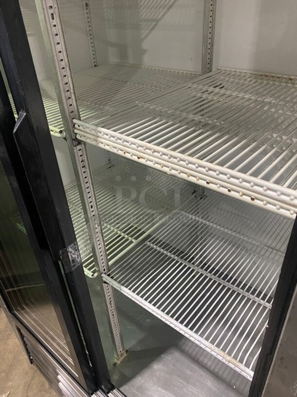 True Metal Commercial 2 Door Reach In Cooler Merchandiser w/ Poly Coated Racks! MODEL TSD33G SN:5050840 115V 1PH - Image 5 of 8