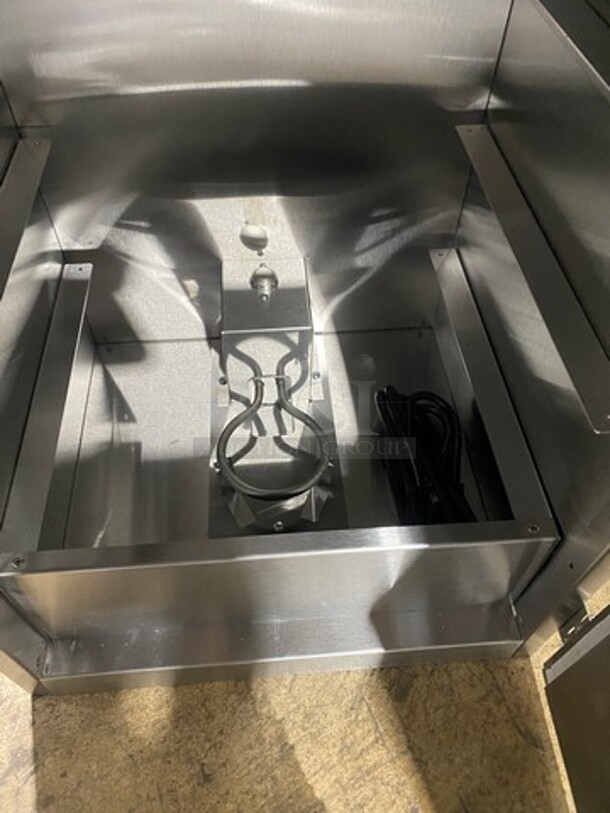NEW! IN THE BOX! LATE MODEL! 2016 Lakeside Commercial Electric Powered Food Carrier Box! Model: 11310 SN: 130538 115V - Image 6 of 10