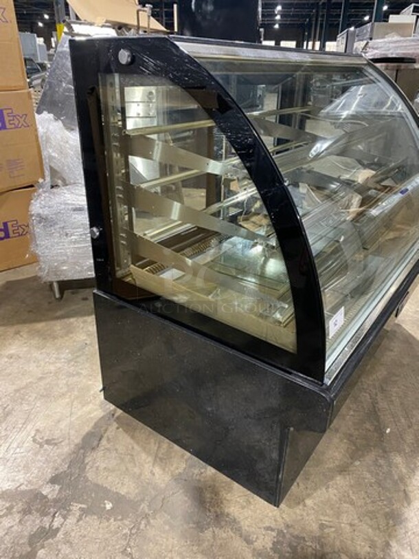 2016 Leader Commercial Refrigerated Display Case Merchandiser! With Curved Front Glass! With Rear Access Doors! Model: EMCB57D SN: NA08M1603B 115V 60HZ 1 Phase - Image 2 of 12