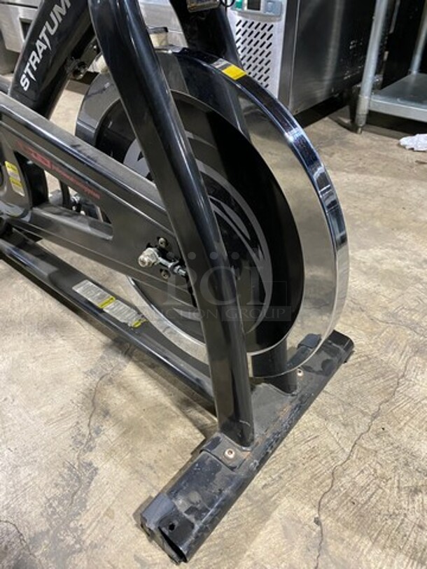 Bladez Fitness Floor Style Stationary Exercise Bicycle! Model: STRATUMGS SN: 1925STRATUMGS0045 - Image 6 of 8