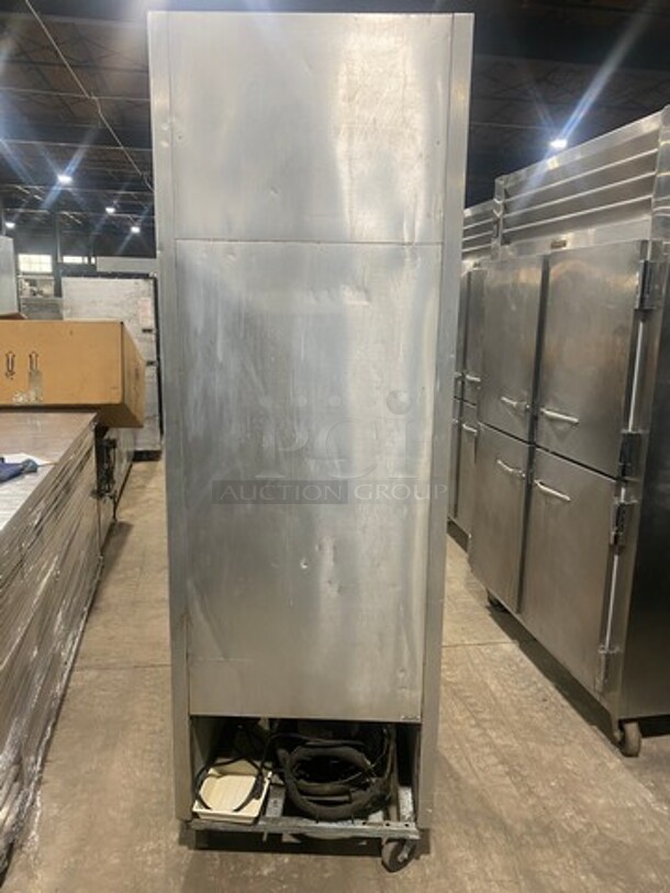 True Commercial Single Door Reach In Refrigerator! Solid Stainless Steel! On Casters! Model: T23 SN: 14473535 115V 60HZ 1 Phase - Image 3 of 10
