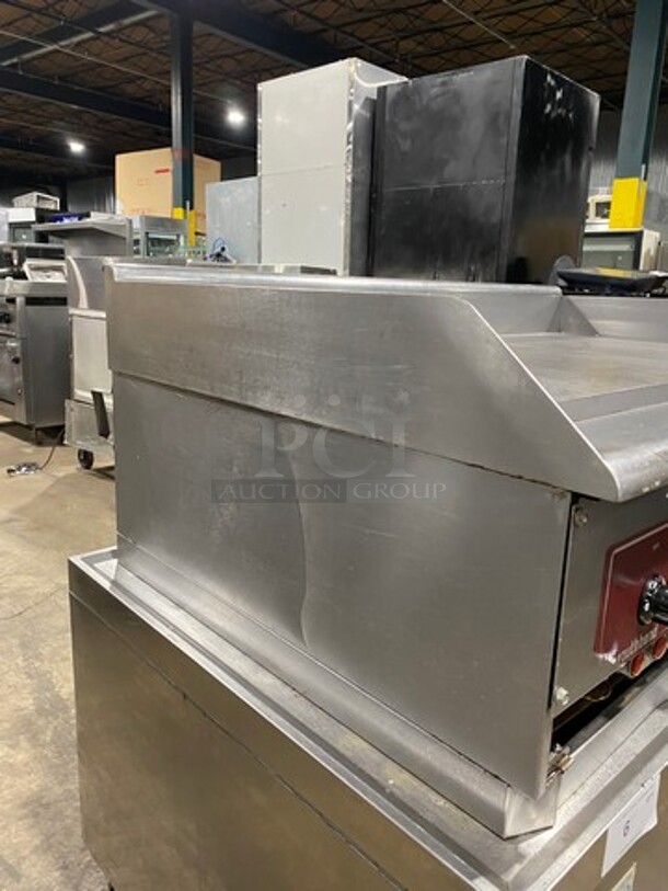 Southbend Commercial Countertop Natural Gas Powered Flat Top Griddle! With Back And Side Splashes! All Stainless Steel! - Image 2 of 8