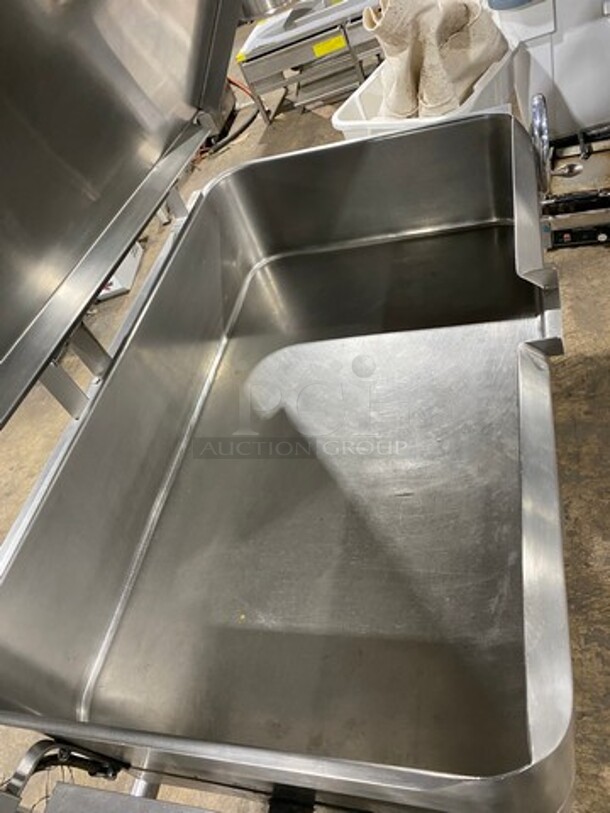 Groen Commercial Natural Gas Powered Skillet/Braising Pan! All Stainless Steel! On Legs! Model: HFP14 SN: 7717HCF - Image 5 of 9