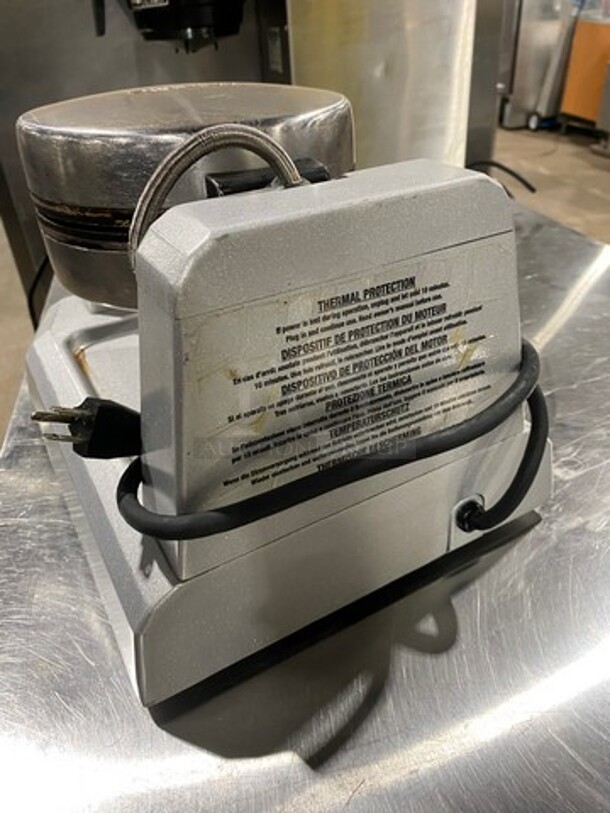 Waring Commercial Countertop Waffle Maker! - Image 4 of 8