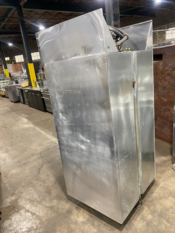 Continental Commercial Single Door Reach In Cooler Merchandiser! With View Through Door! Poly Coated Racks! Model: 1RXGD SN: 15828097 115V 60HZ 1 Phase - Image 4 of 9