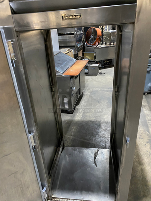 Traulsen Single Door Pass Through Heated Proofer/Food Warming Cabinet! All Stainless Steel! 115V 1 Phase - Image 5 of 8