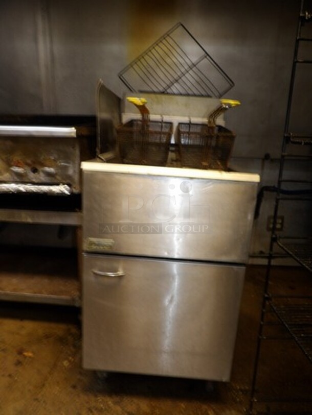 Pitco 65C+S Natural Gas 65-80 lb. Stainless Steel Floor Fryer, W/2 Baskets. TESTED AND WORKING - Item #1109866