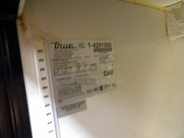 True 3-Door Stainless Pizza/Sandwich Prep Table W/Overhead Shelf. 
TESTED AND WORKING
Model TPP-93
Single Phase - Image 7 of 7