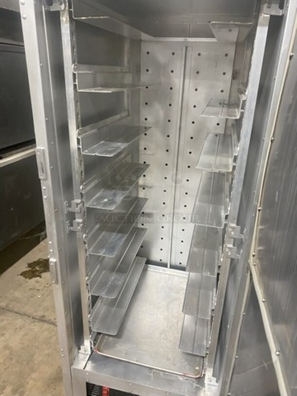 Metro Fully Insulated HM2000 Food warming Holding Cabinet! Model C199-M! 120V 1 Phase! On Casters!  - Image 5 of 7