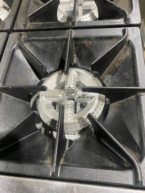 Pantin Commercial Natural Gas Powered 6 Burner Stove! With Raised Back Splash And Salamander Shelf! With Oven Underneath! All Stainless Steel! On Legs! - Image 6 of 10