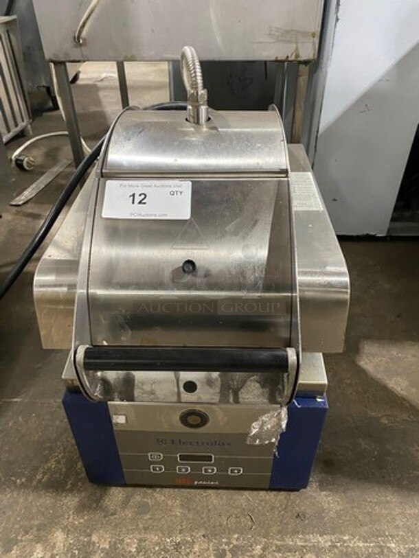 LATE MODEL! 2017 Electrolux Commercial Countertop Electric Powered Panini Flat Press! With Digital Controls! Stainless Steel Body! On Small Legs! Model: HSPPA1 SN: 70410034 208V 60HZ 1 Phase! Working When Removed! 