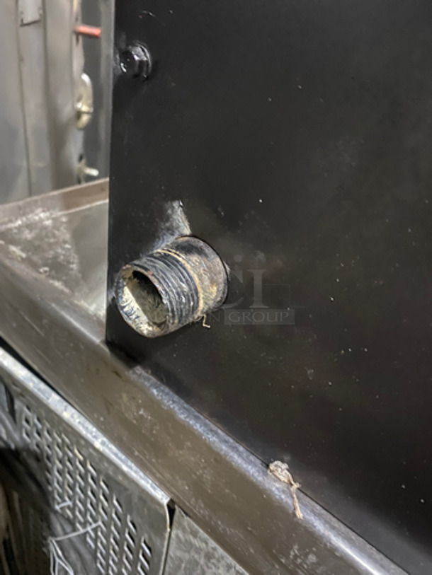 Radiance Commercial Countertop Natural Gas Powered Char Broiler Grill! 6 Burners! Stainless Steel Body! - Image 8 of 8