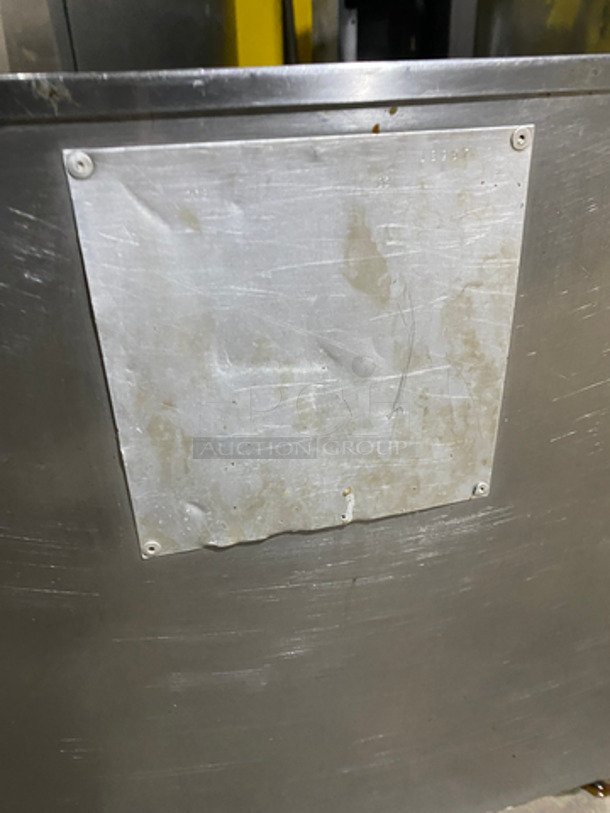 Henny Penny Pressure Fryer 500! With Frying Basket! Electric! All Stainless Steel! On Casters! Model: 500 SN: EB051HH 208V 60HZ 3 Phase - Image 9 of 10
