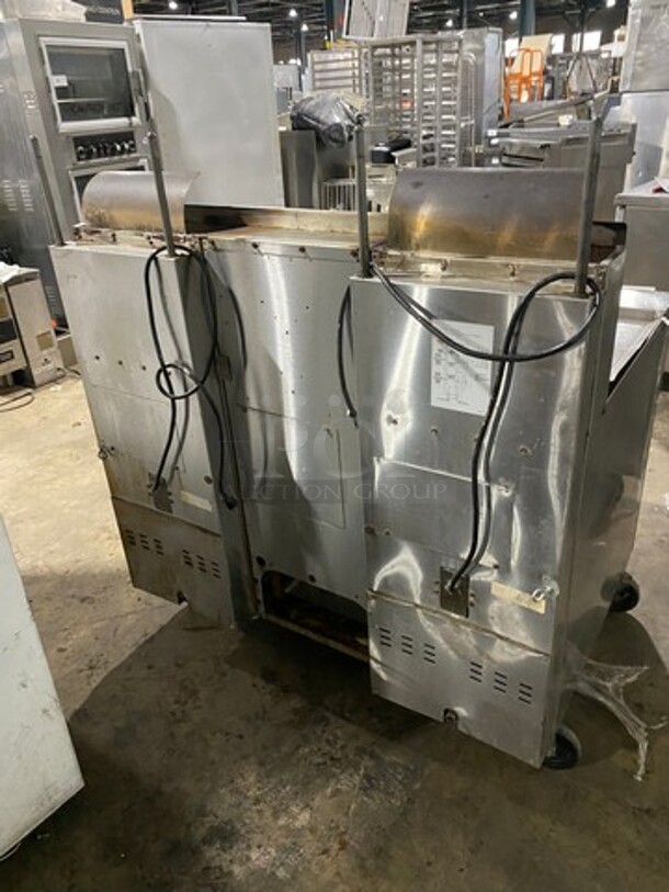 Frymaster Commercial Natural Gas Powered 2 Bay Deep Fat Fryer With Middle Dumping Station! With Back Splash! All Stainless Steel! On Casters! Model: FM245EBLMSC SN: 0012GI0052 - Image 4 of 11