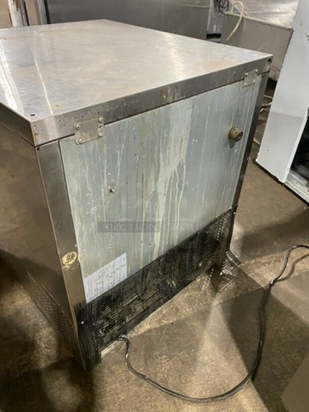 Turbo Air Commercial Single Door Lowboy/ Worktop Cooler! With Poly Coated Racks! All Stainless Steel! Model: MUR28 SN: K9U2RAY011 115V 60HZ 1 Phase - Image 4 of 7