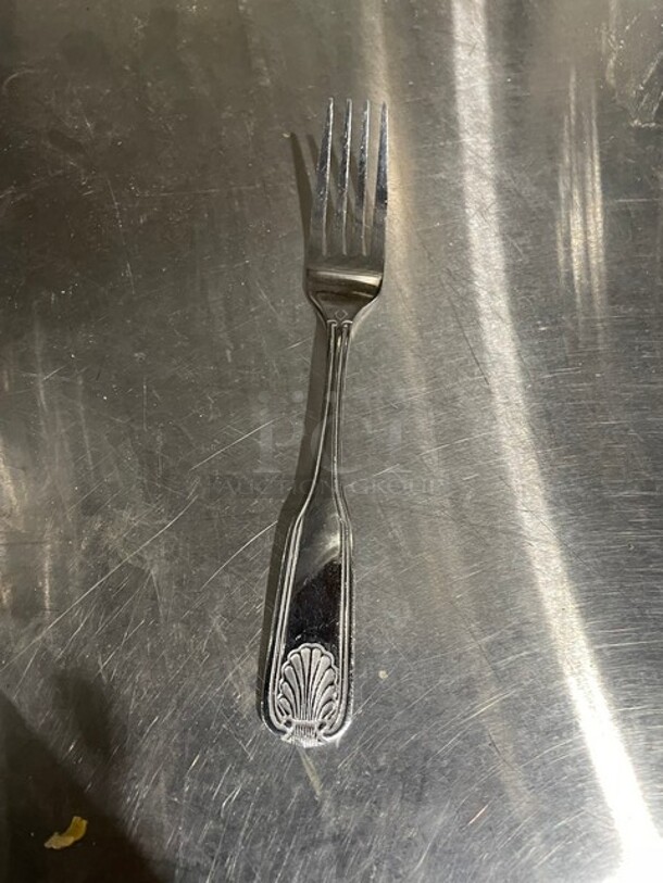 ALL ONE MONEY! Assorted Kitchen Utensils! Forks & Butter Knives! - Image 4 of 5