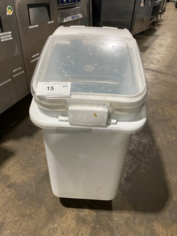 Rubbermaid White Poly Ingredient Bin! With Clear Lid! On Casters!