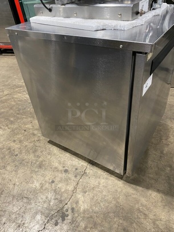 Delfield Commercial Single Door Refrigerated Lowboy/Work Top Cooler! All Stainless Steel! Model: 406PSTAR2 SN: 1902152000748 115V 60HZ 1 Phase - Image 2 of 8