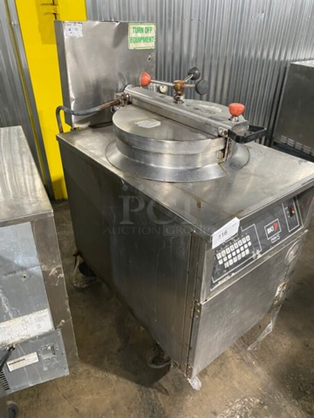 BKI Commercial Electric Powered Pressure Fryer! With Frying Basket! All Stainless Steel! On Casters! Model: FKMFC 208V 60HZ 3 Phase - Image 4 of 10
