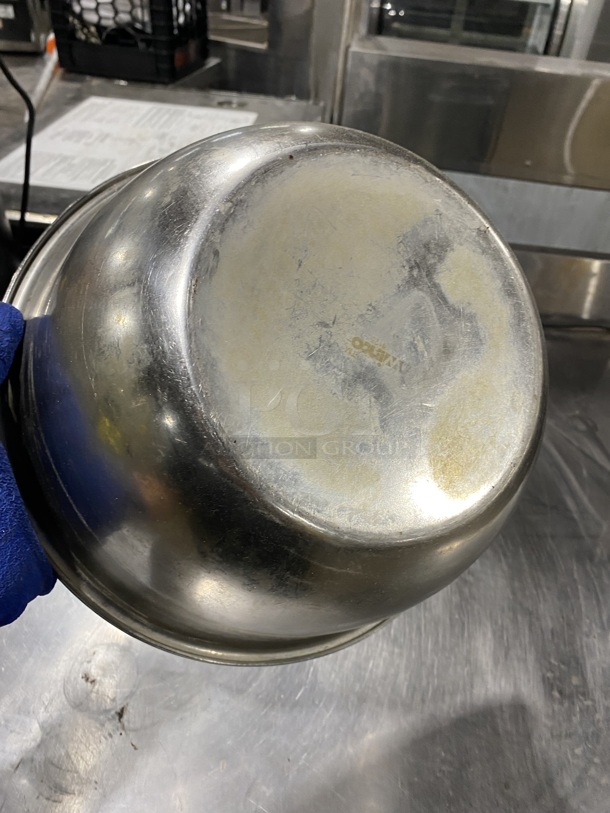 Winco Salad Mixing Bowl - Image 4 of 4
